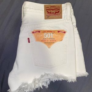 Women’s white Levi jean shorts